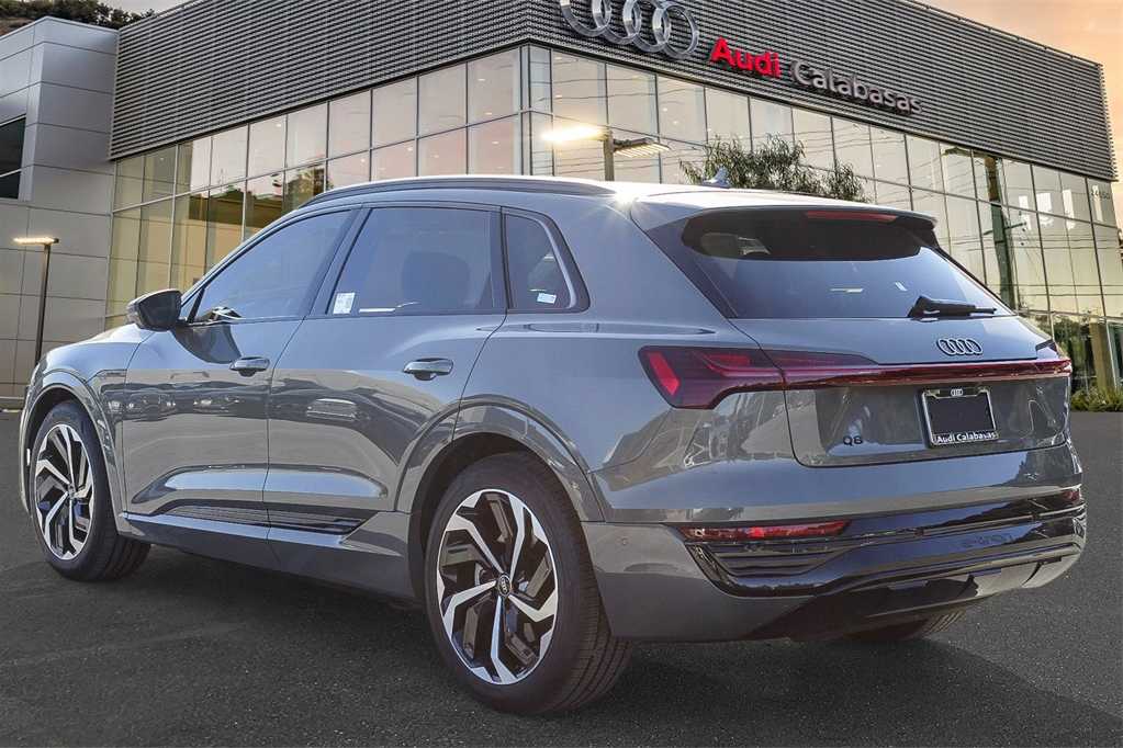 2024 Audi Q8 e-tron Premium Plus 6