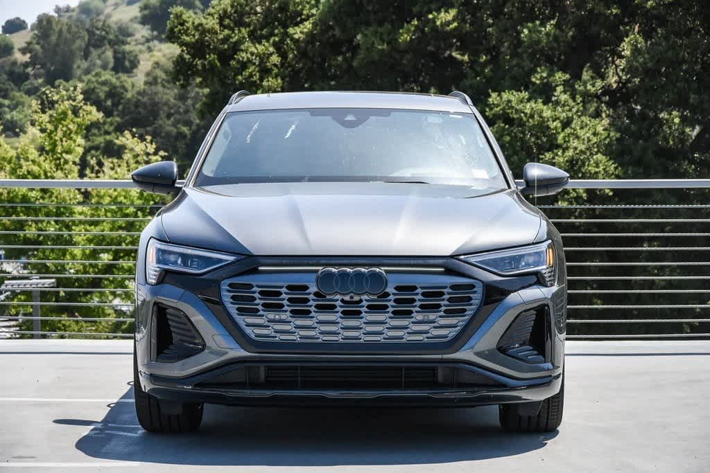 2024 Audi Q8 e-tron Prestige 2