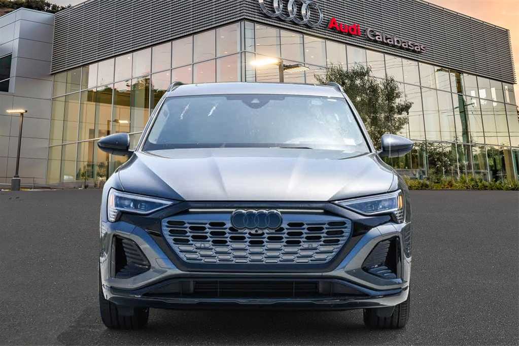 2024 Audi Q8 e-tron Prestige 2