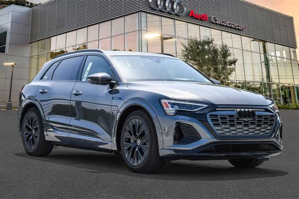 2024 Audi Q8 e-tron Prestige 3