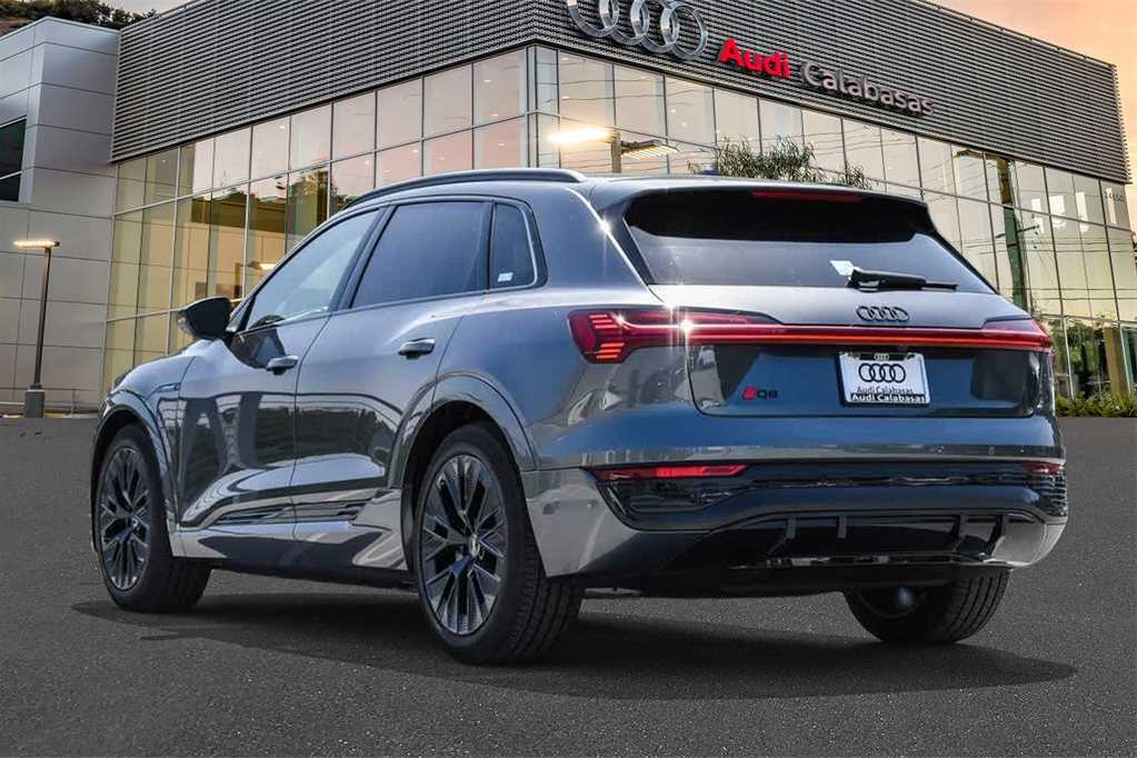 2024 Audi Q8 e-tron Prestige 6