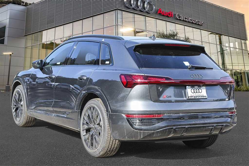 2024 Audi Q8 e-tron Prestige 6