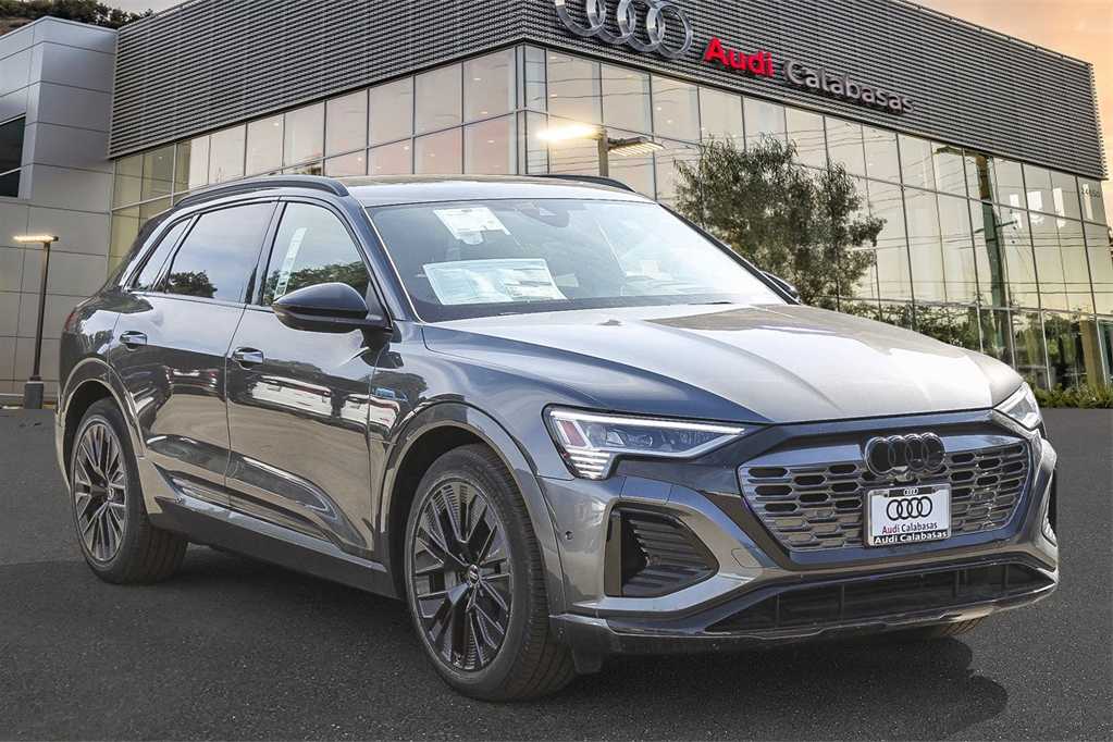 2024 Audi Q8 e-tron Prestige 3