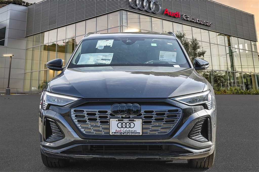 2024 Audi Q8 e-tron Prestige 2