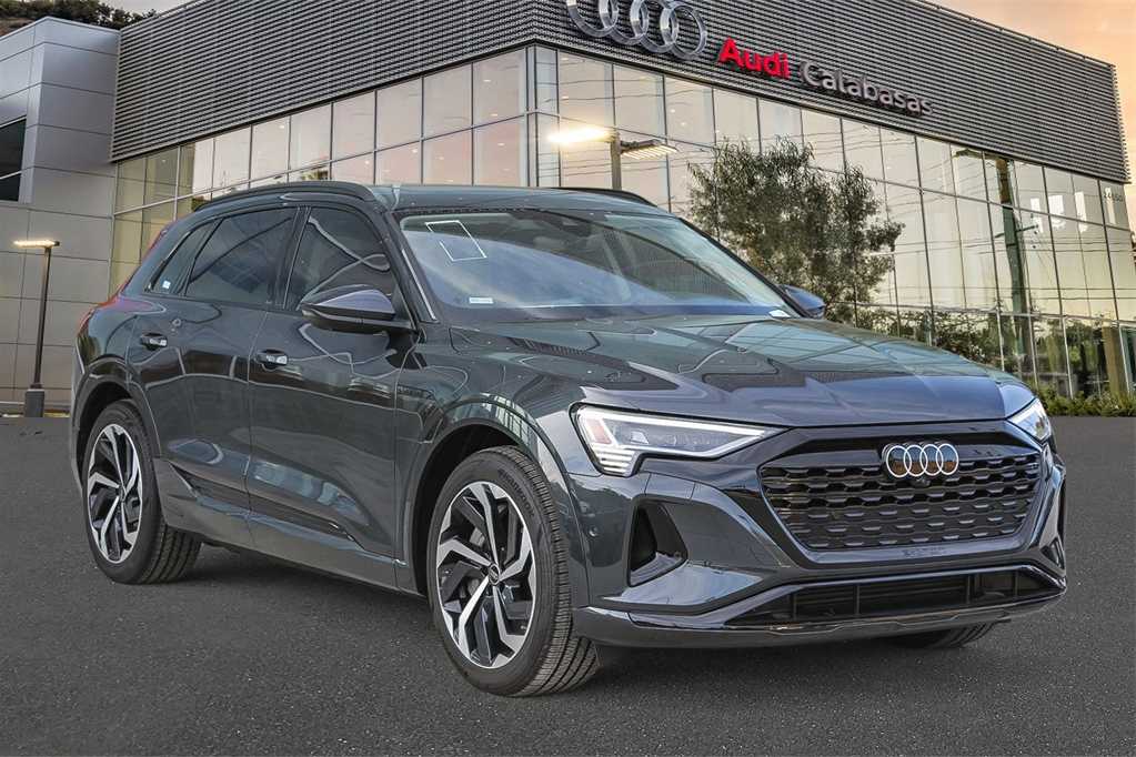 2024 Audi Q8 e-tron Prestige 3