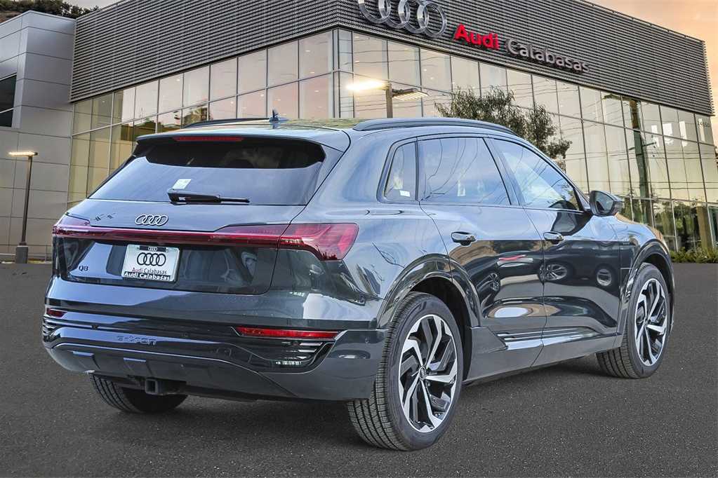 2024 Audi Q8 e-tron Prestige 4