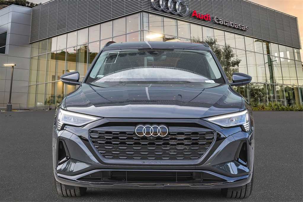 2024 Audi Q8 e-tron Prestige 2