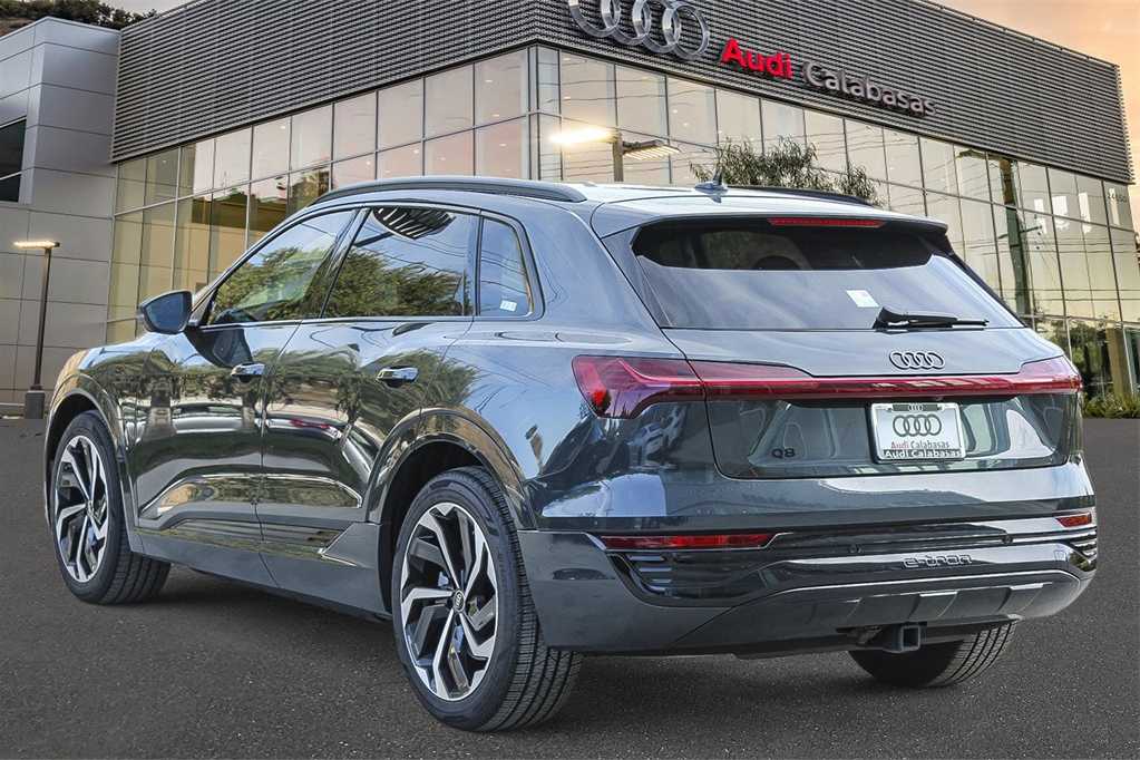 2024 Audi Q8 e-tron Prestige 6