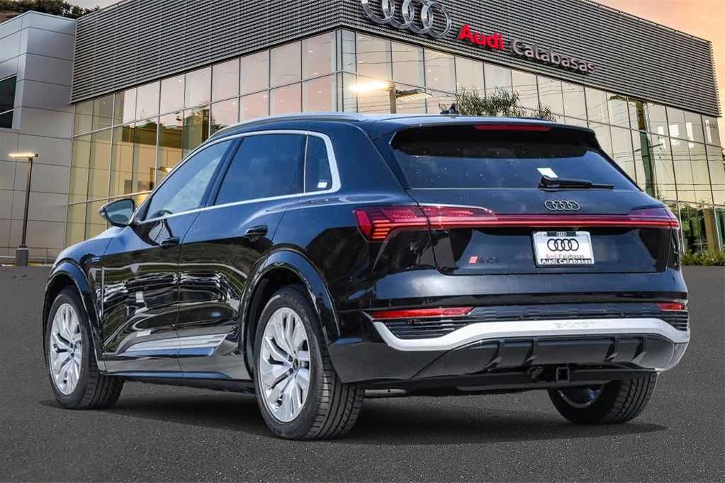 2024 Audi SQ8 e-tron Prestige 6