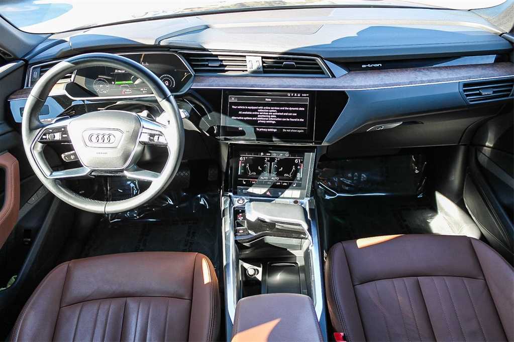 2022 Audi e-tron Premium 12