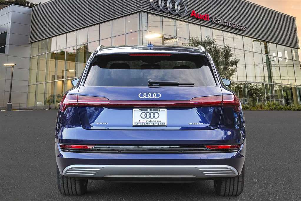 2022 Audi e-tron Premium 5