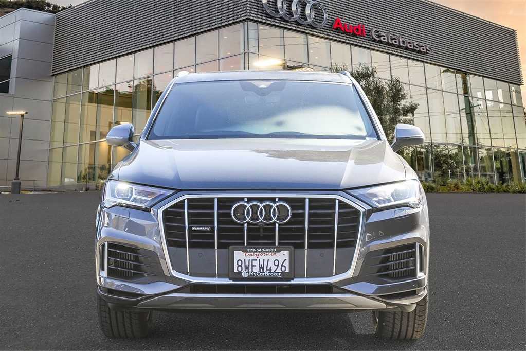 2021 Audi Q7 Premium 2