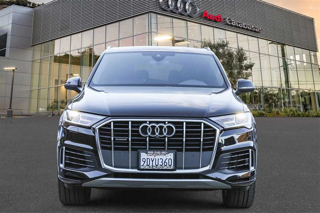 2022 Audi Q7 Premium 2