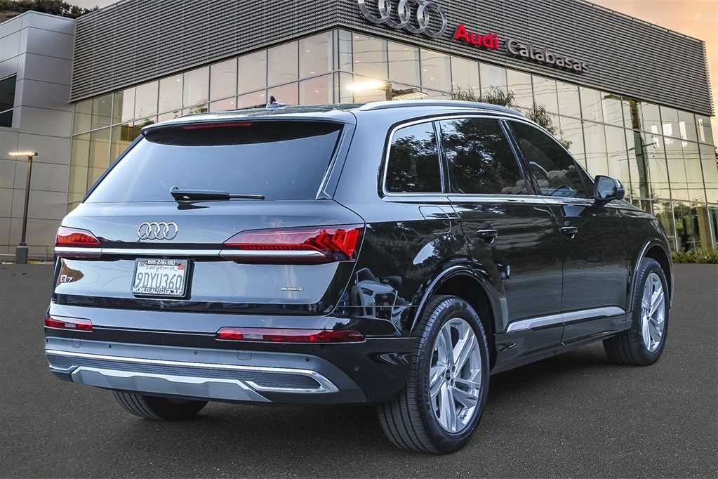 2022 Audi Q7 Premium 4