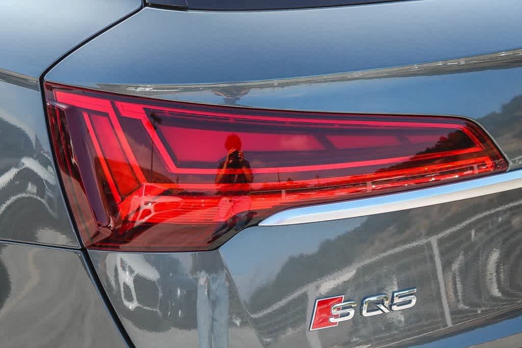 2022 Audi SQ5 Premium Plus 7