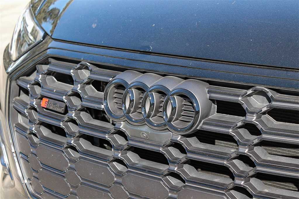 2025 Audi SQ5 Premium Plus 9