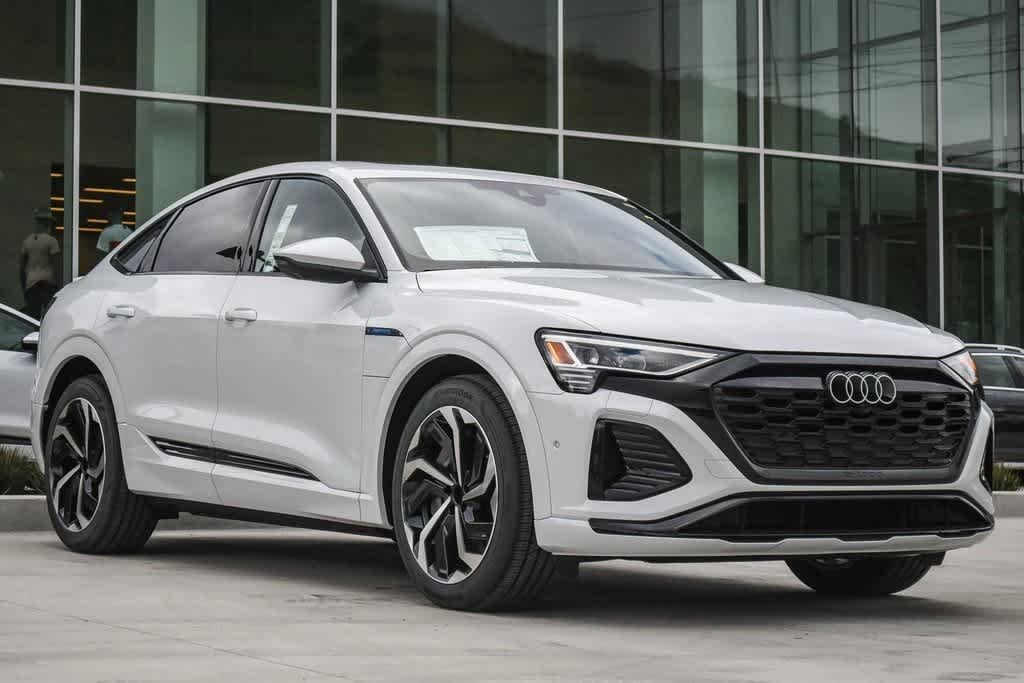 2024 Audi Q8 e-tron Sportback S line Premium Plus 3