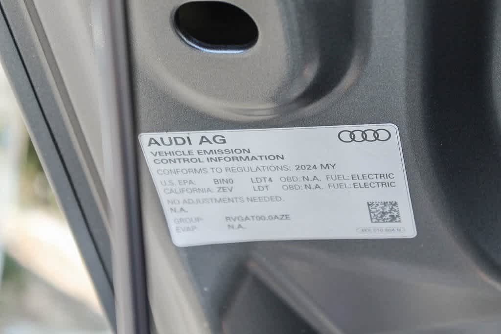 2024 Audi Q8 e-tron Sportback S line Premium Plus 31