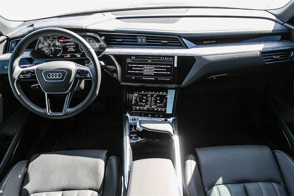 2024 Audi Q8 e-tron Sportback S line Prestige 12