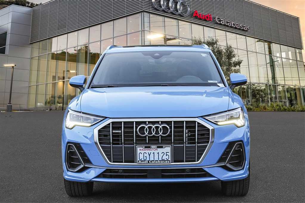 2023 Audi Q3 S line Premium 2