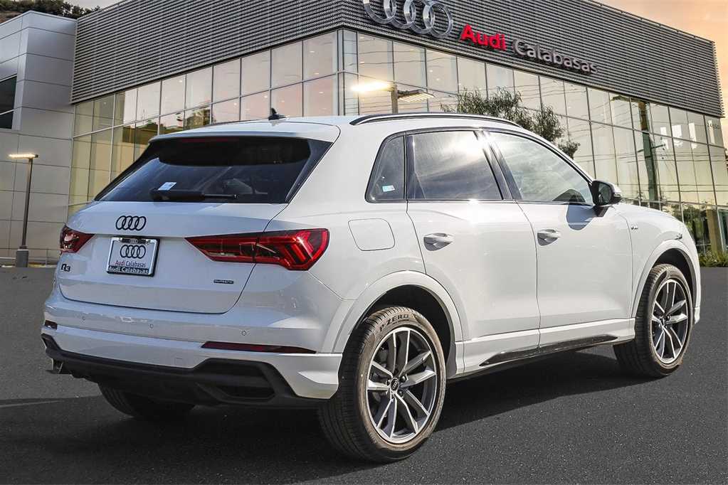 2024 Audi Q3 S line Premium 4