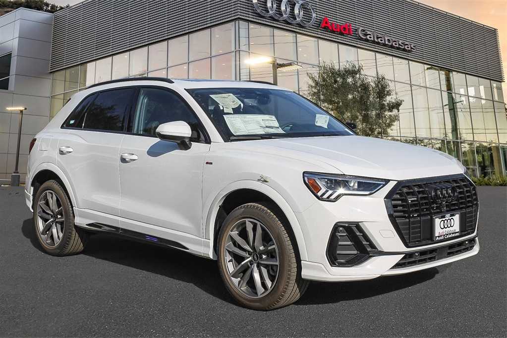 2024 Audi Q3 S line Premium 3