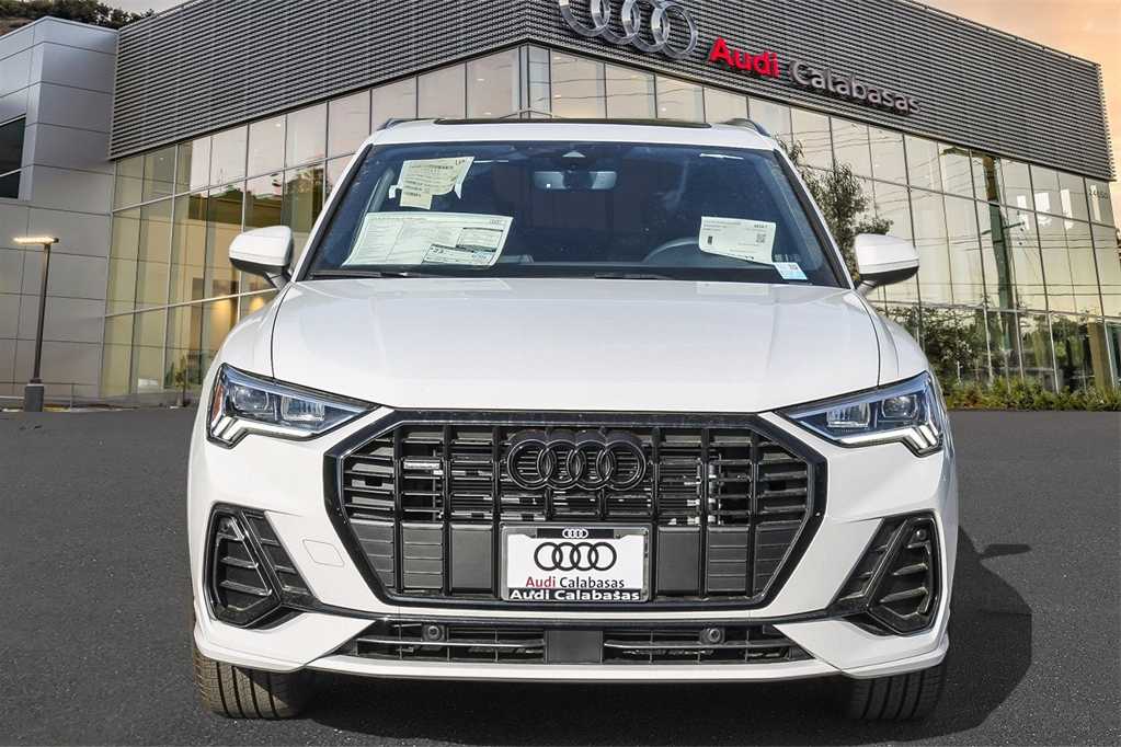 2024 Audi Q3 S line Premium 2