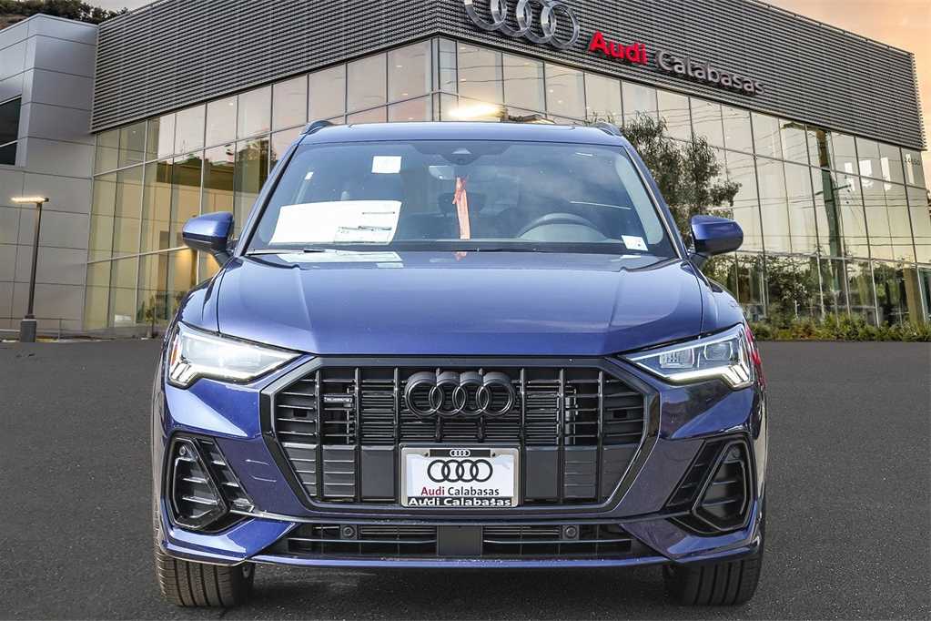 2024 Audi Q3 S line Premium 2