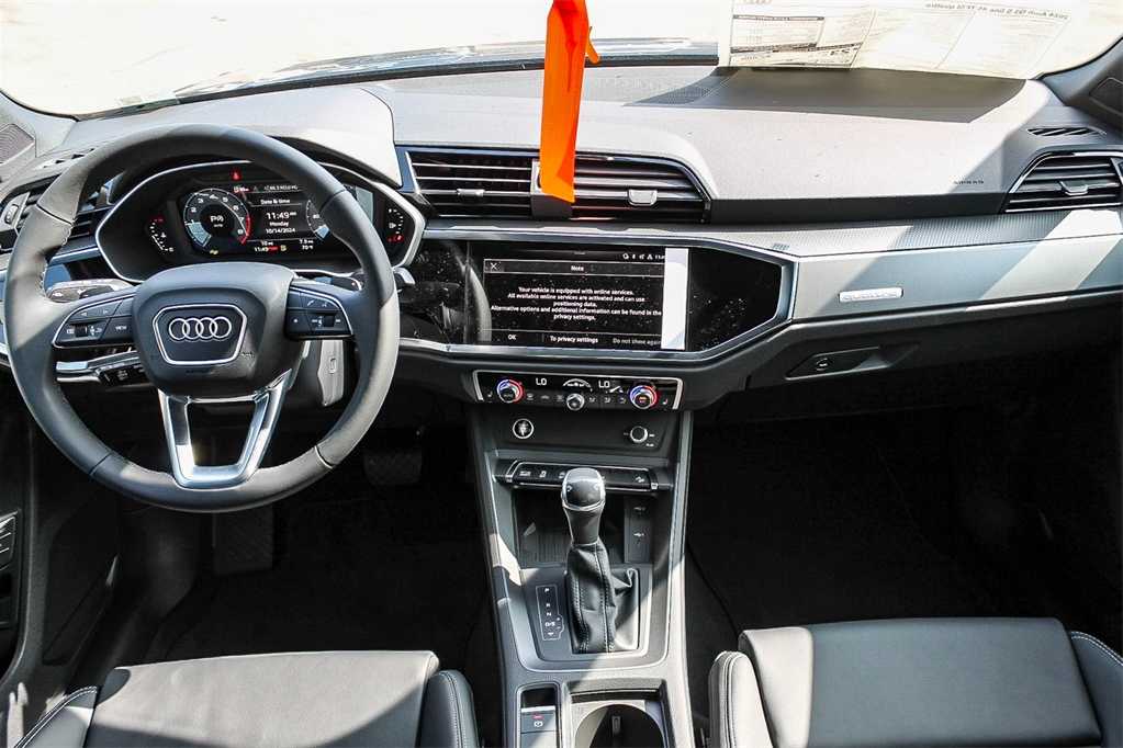 2024 Audi Q3 S line Premium 12