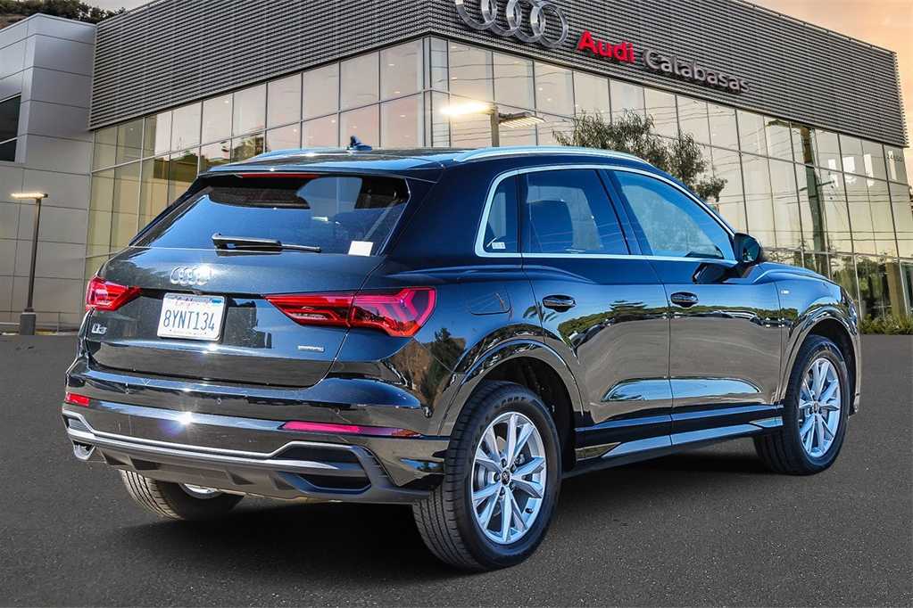 2022 Audi Q3 S line Premium 4