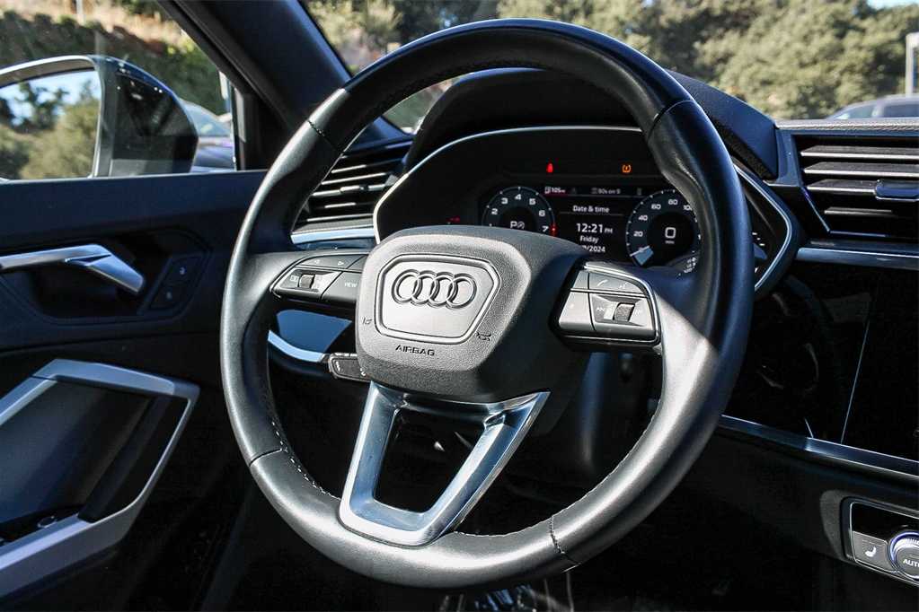 2022 Audi Q3 S line Premium 15