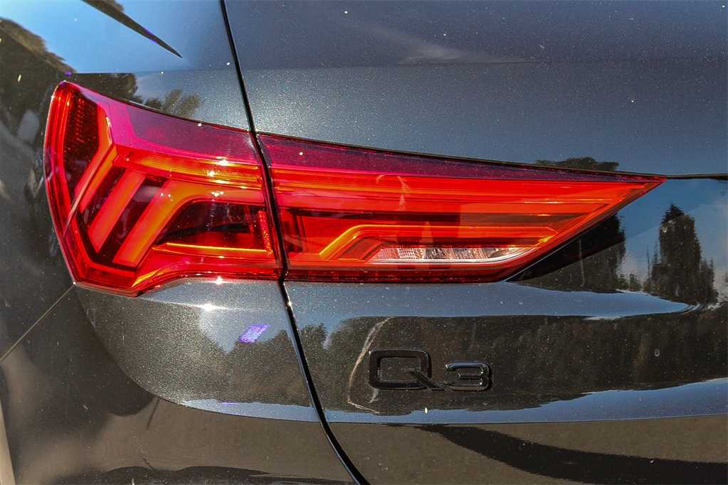 2025 Audi Q3 S line Premium 7