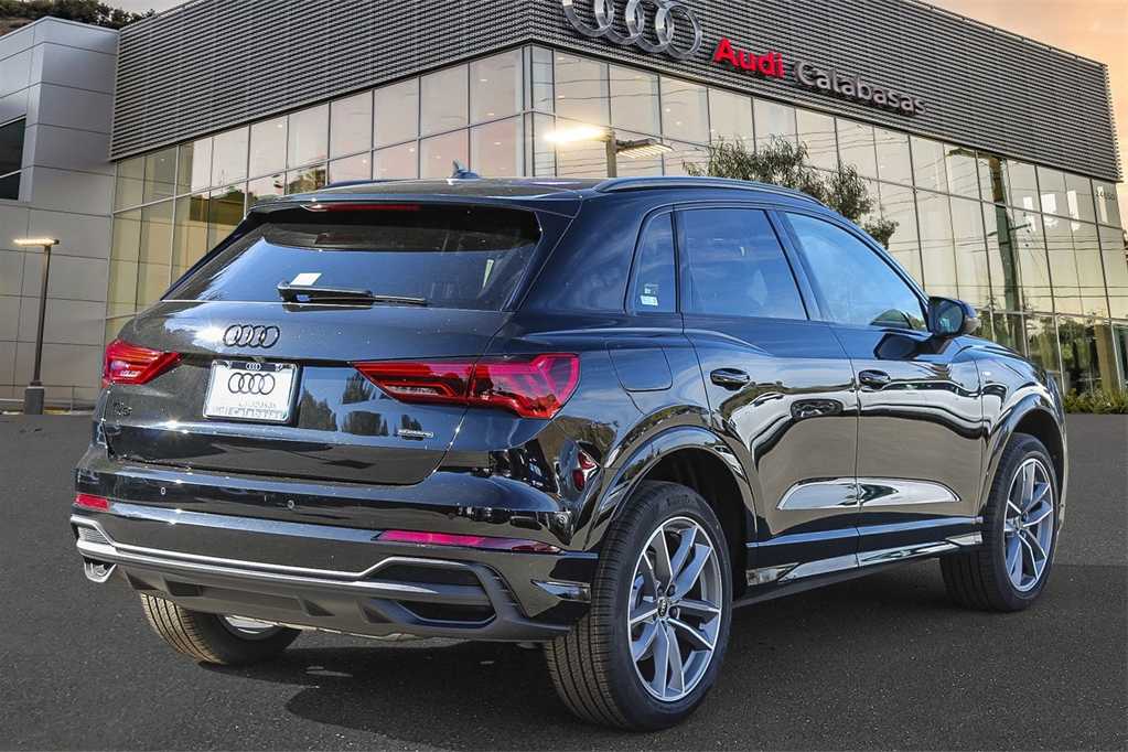 2025 Audi Q3 S line Premium 4