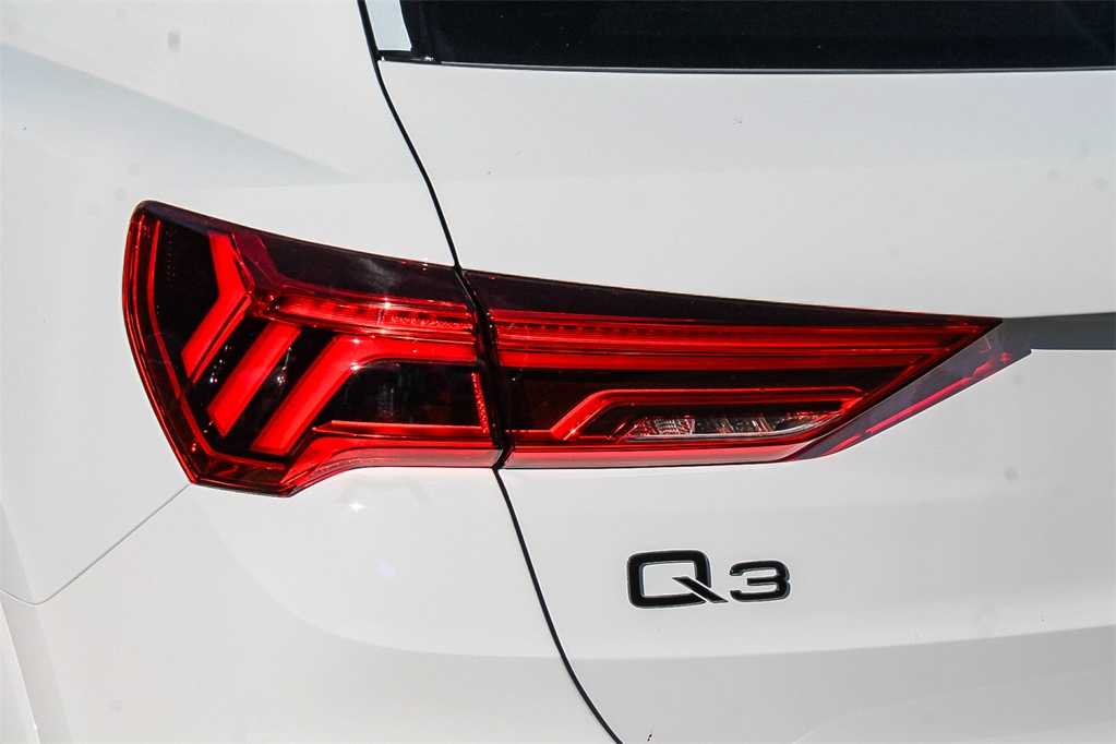 2025 Audi Q3 S line Premium 7