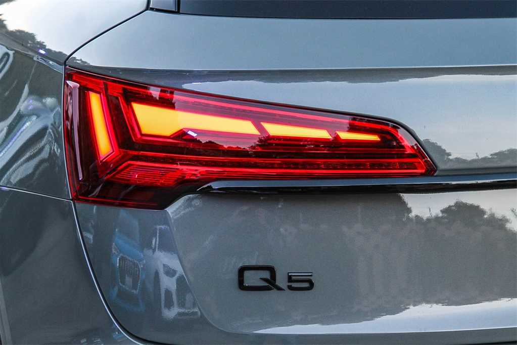 2025 Audi Q5 S line Premium Plus 7