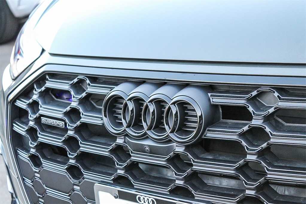 2025 Audi Q5 S line Premium Plus 9