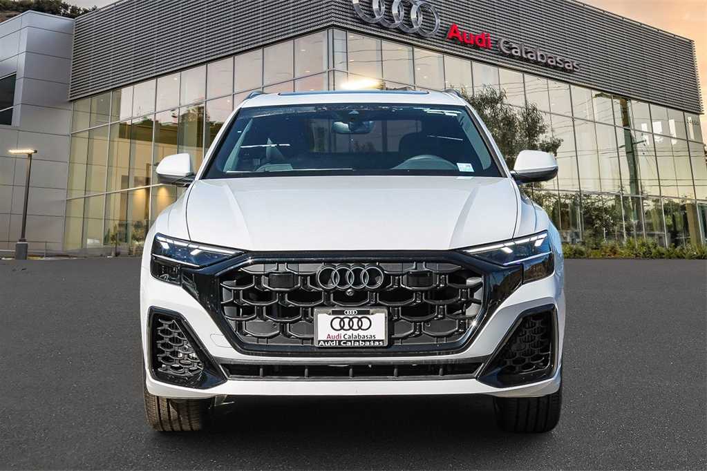 2024 Audi Q8 Premium Plus 2