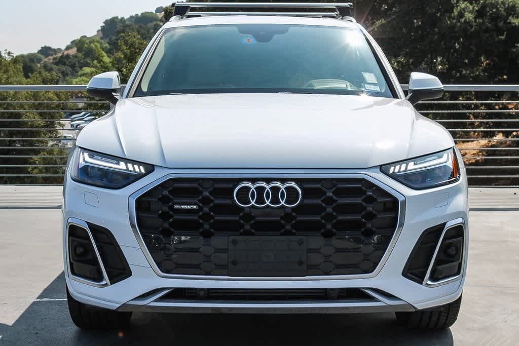 2022 Audi Q5 S line Prestige 2