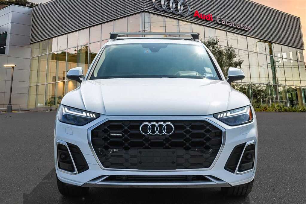 2022 Audi Q5 S line Prestige 2