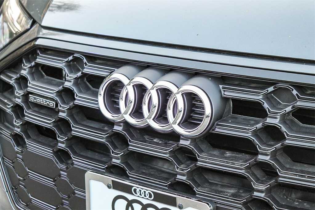 2025 Audi Q5 S line Premium 9