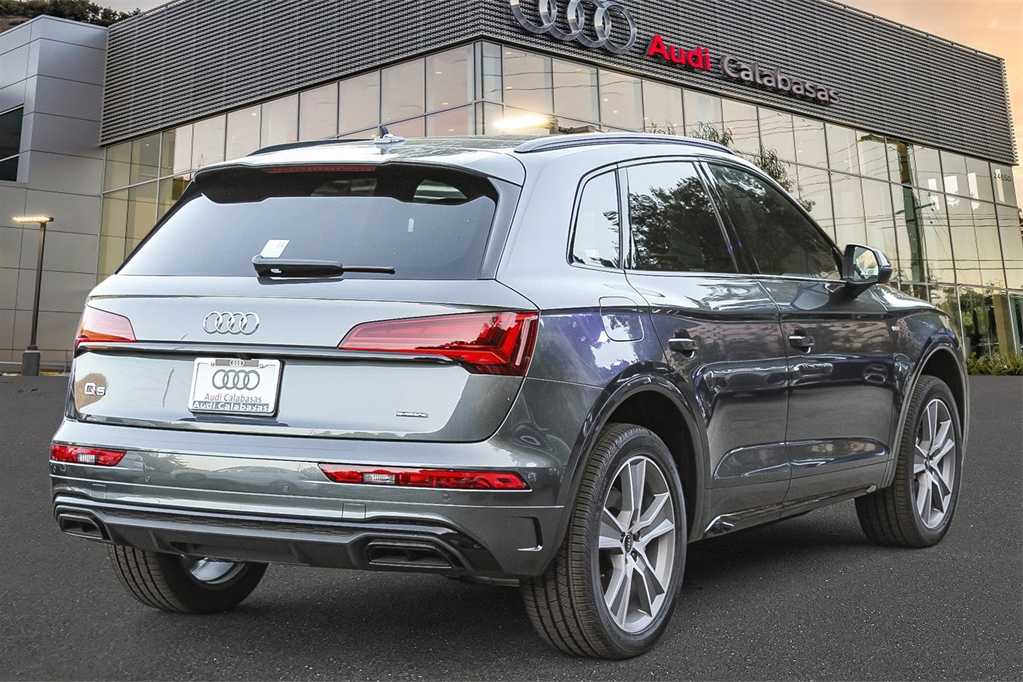 2025 Audi Q5 S line Premium 4