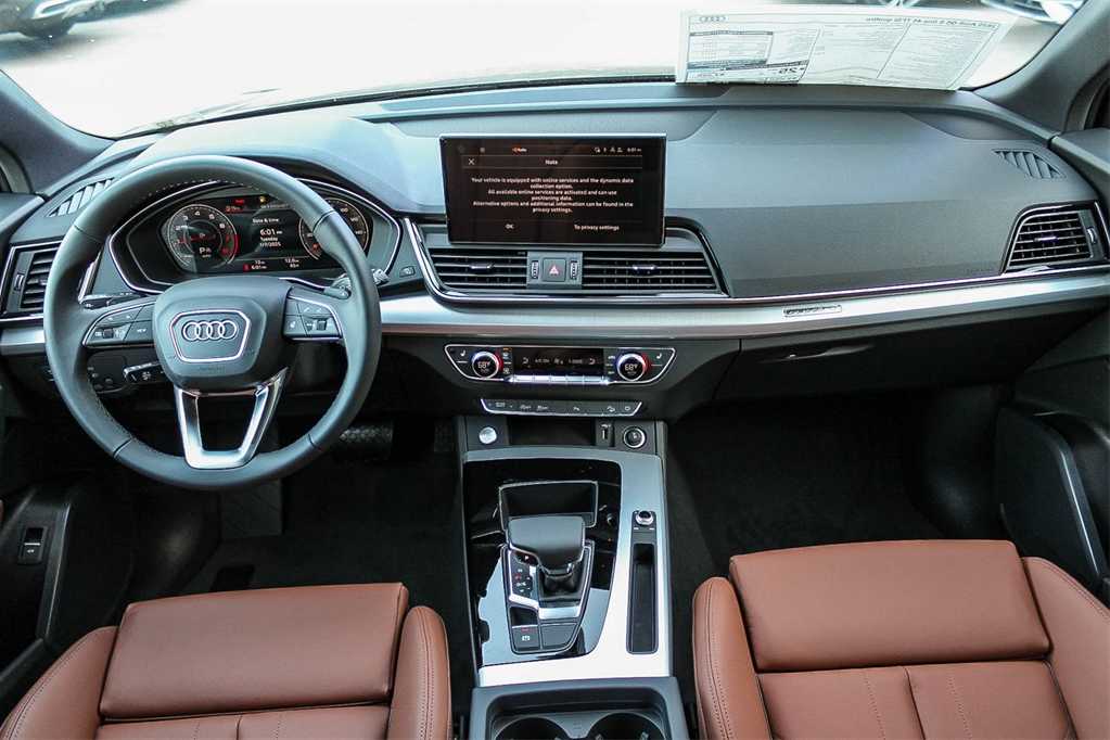 2025 Audi Q5 S line Premium 12