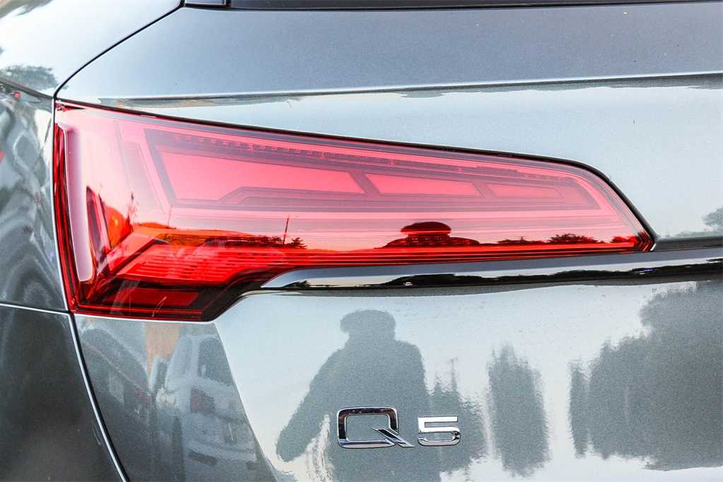 2025 Audi Q5 S line Premium 7