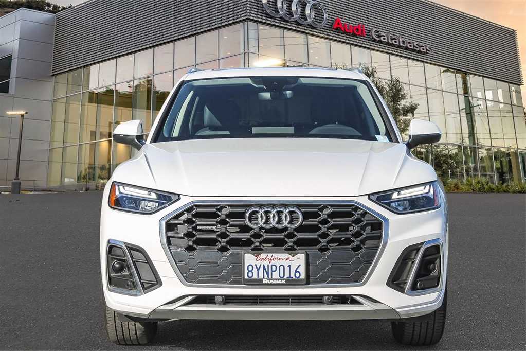 2022 Audi Q5 S line Premium 2