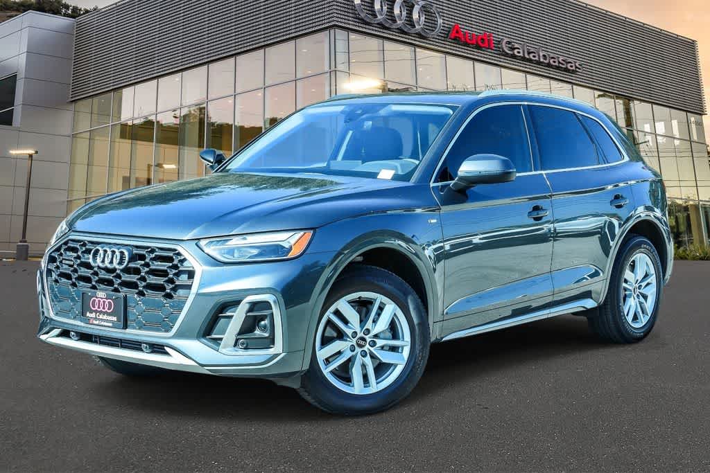 Daytona Gray Pearl Effect 2023 Audi Q5 SUV / Crossover All-Wheel Drive 7-Speed Automatic