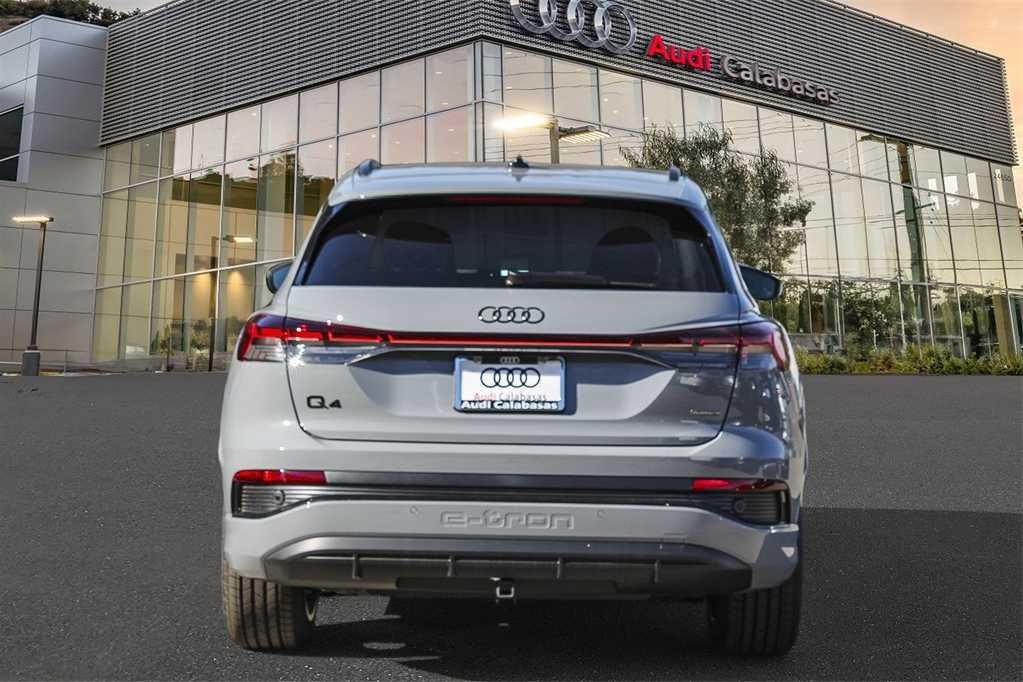 2025 Audi Q4 e-tron Premium 5