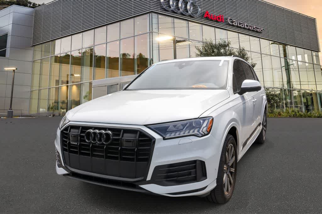 White 2023 Audi Q7 quattro Premium Plus 45 TFSI SUV / Crossover All-Wheel Drive 8-Speed Automatic