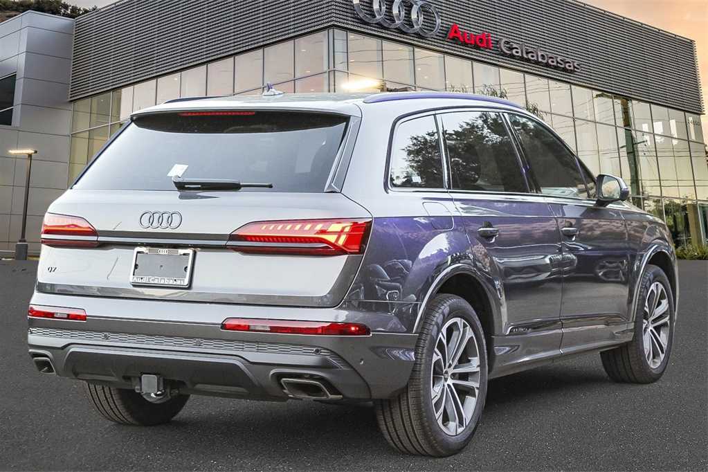 2025 Audi Q7 Premium Plus 4