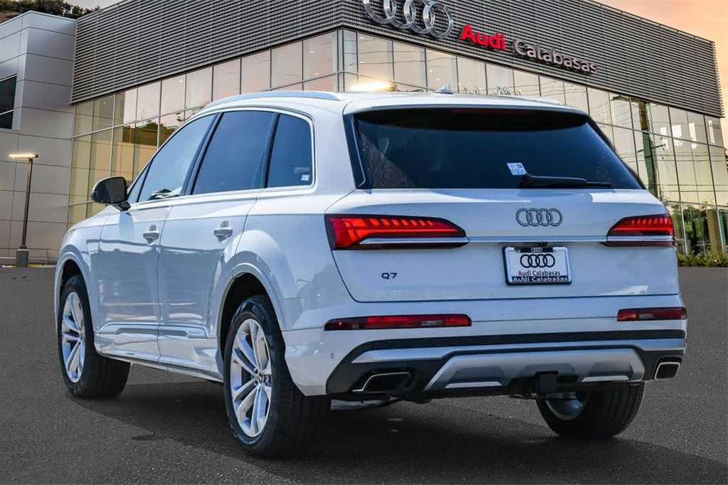 2025 Audi Q7 Premium Plus 6