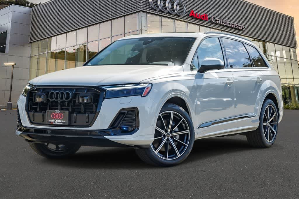White/off-white 2026 Audi Q7 SUV / Crossover All-Wheel Drive 8-Speed Automatic